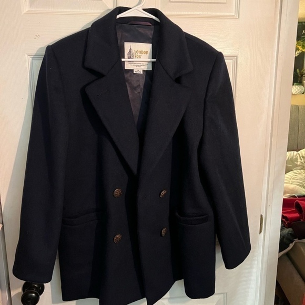 Dark navy blue 100% wool London Fog women’s peacoat